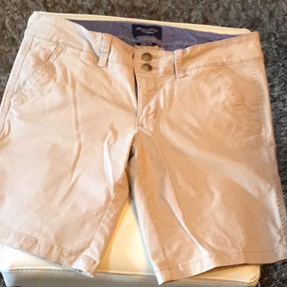 American Eagle Khaki Shorts w/Back Flap Pockets-6